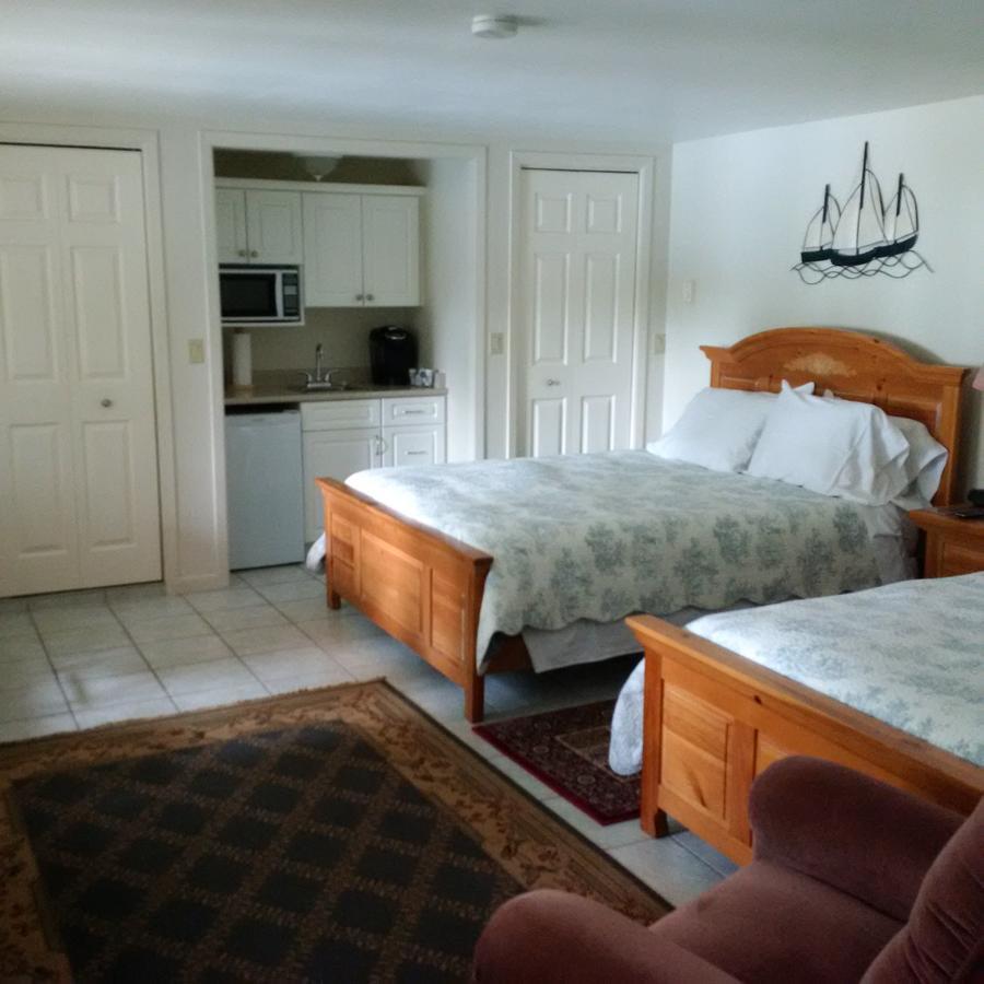 Caprice Bed and Breakfast Roberts Creek Buitenkant foto