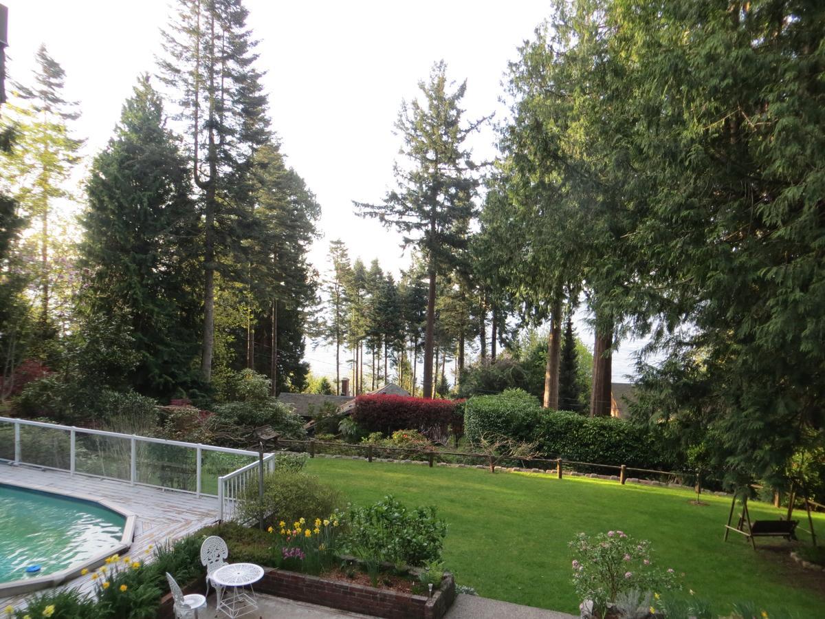 Caprice Bed and Breakfast Roberts Creek Buitenkant foto